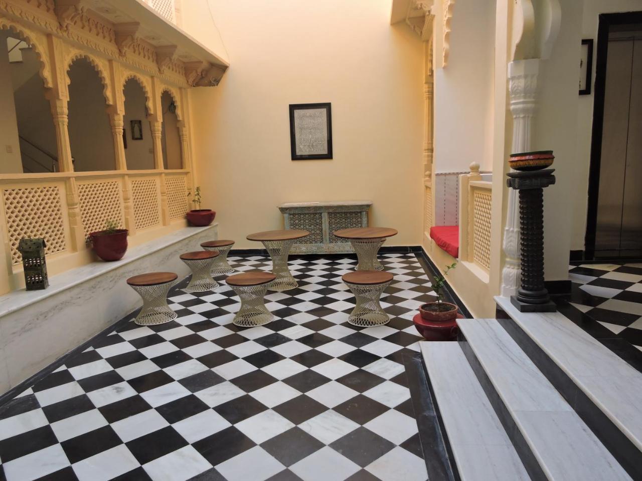 Hotel Mewari Villa Udaipur Luaran gambar